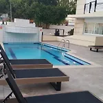 Aris خيرسونِسوس