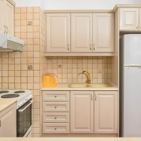 Aris 4* Herszonisszosz