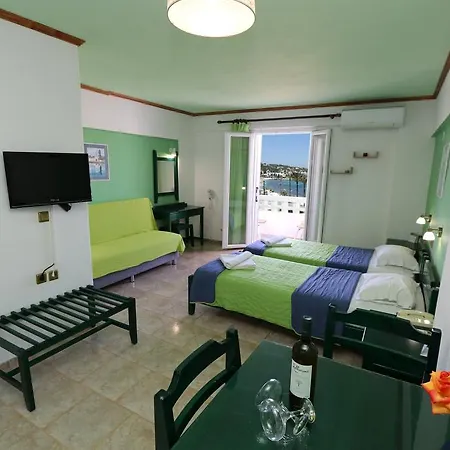 Ξενοδοχείο με διαμερίσματα Aris