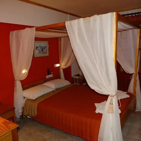 Aris Apartmanhotel 4*