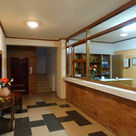 Aris 4* Χερσόνησος