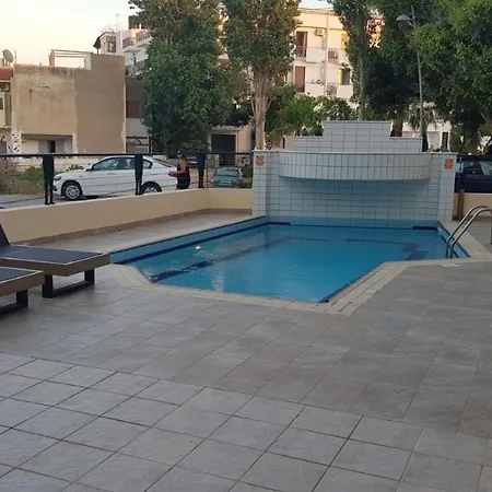 Aparthotel Aris